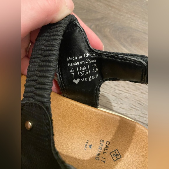 Call it Spring sandals size 7 - Picture 4 of 4